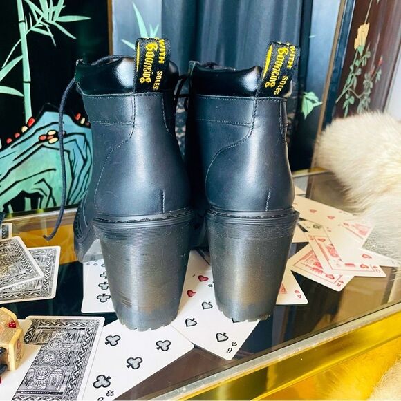 ♥️ Dr. Martens Averil Black Leather Heeled
Platform Boot Women Sz 8 Chunky - Picture 14 of 16